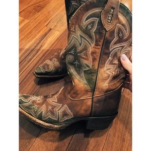 Rocky women’s cowgirl boots